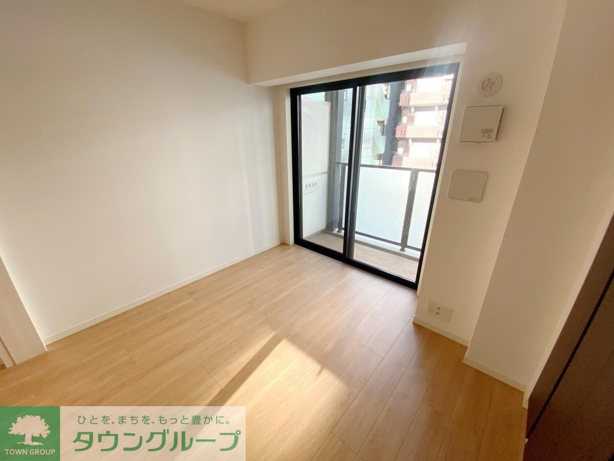 物件内観写真2　(リビング/居室)