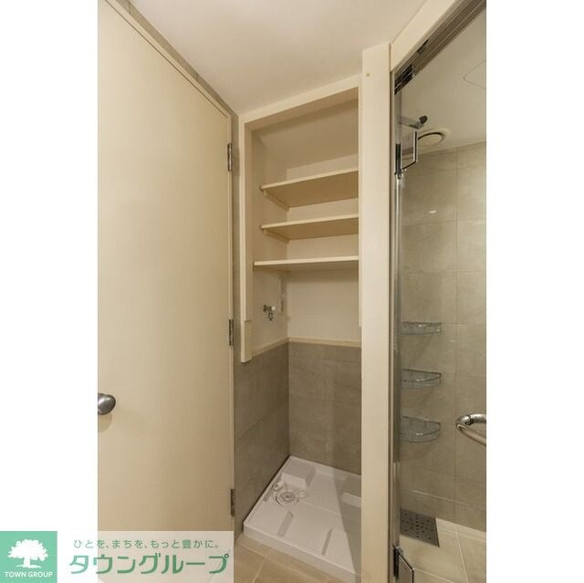 物件内観写真13　(洗濯機置場)