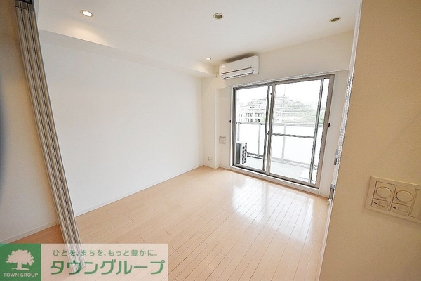 リビング・居室(お問合せは(株)タウンハウジングレジデンス事業部までお問合…)