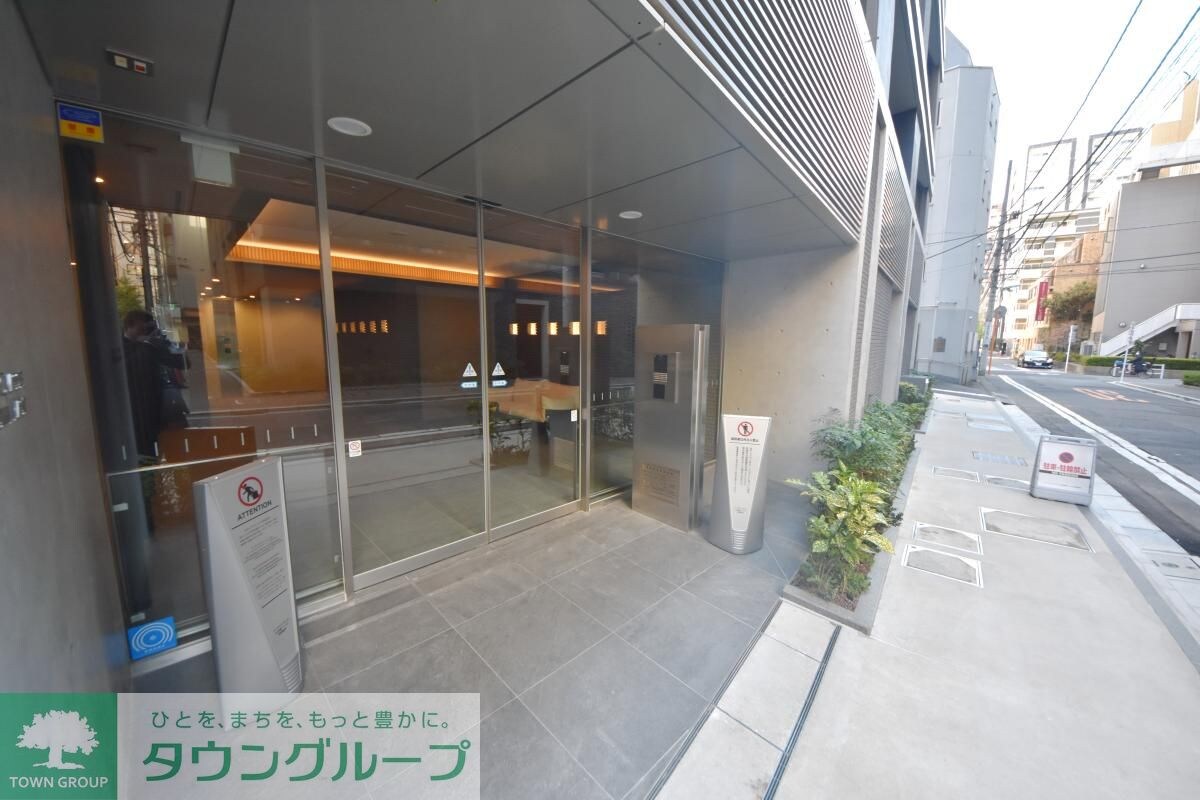 物件内観写真16　(エントランス)