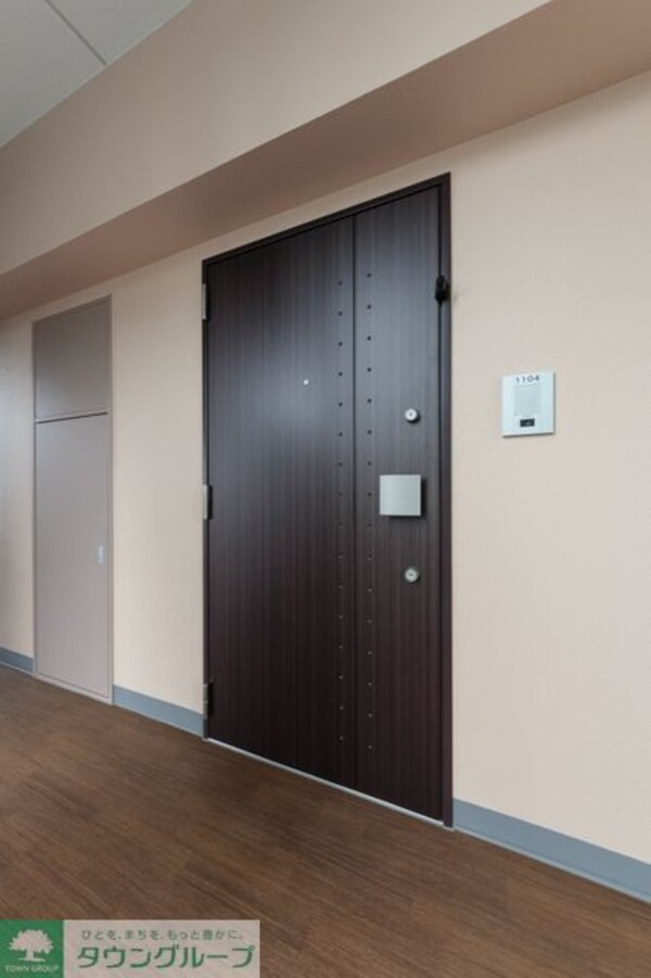 玄関(※写真は同タイプ住戸です。)