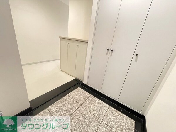 玄関(タウンハウジングレジデンス事業部　恵比寿店・赤坂店までお問…)