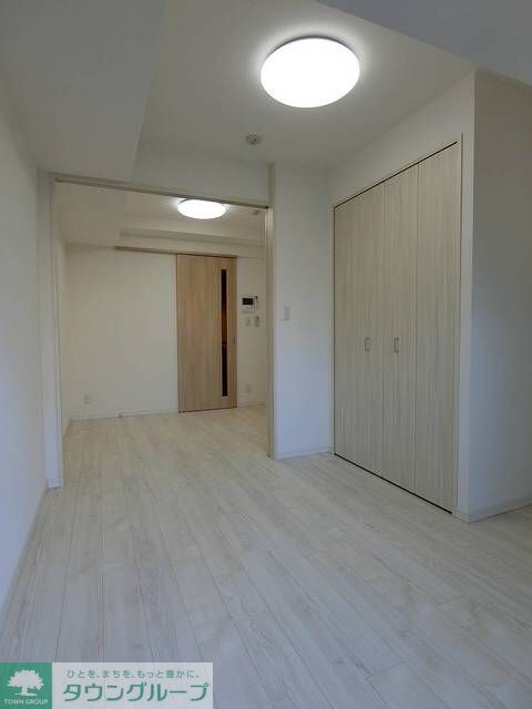 物件内観写真2　(ゆったりとしたリビングです)