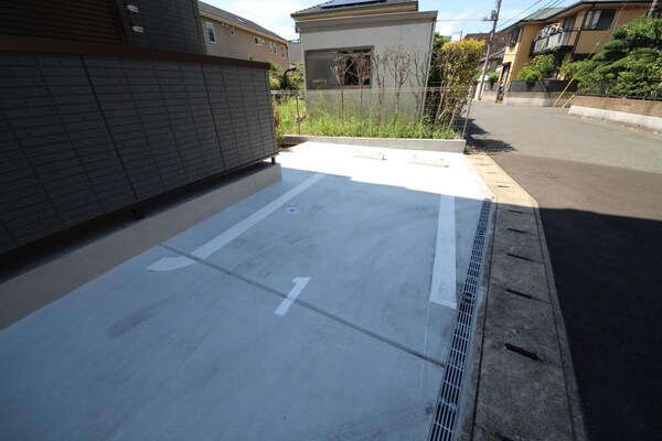 駐車場(駐車場)