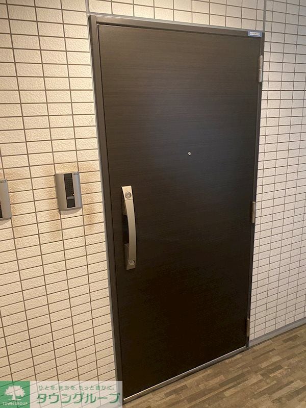 玄関(★写真は別タイプです。)
