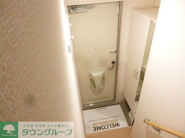 玄関(同会社施工　別部屋参照　現状イメージ優先)