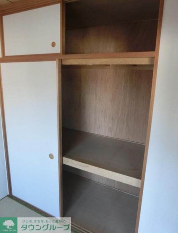 収納(天袋付きで収納力ありますね)