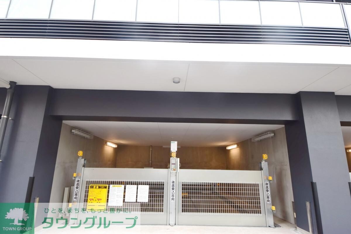 物件内観写真3　(エントランス)