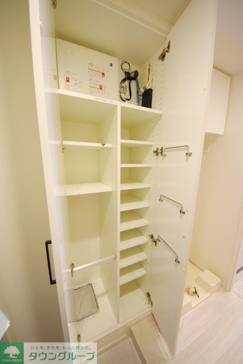 物件内観写真12　(収納)