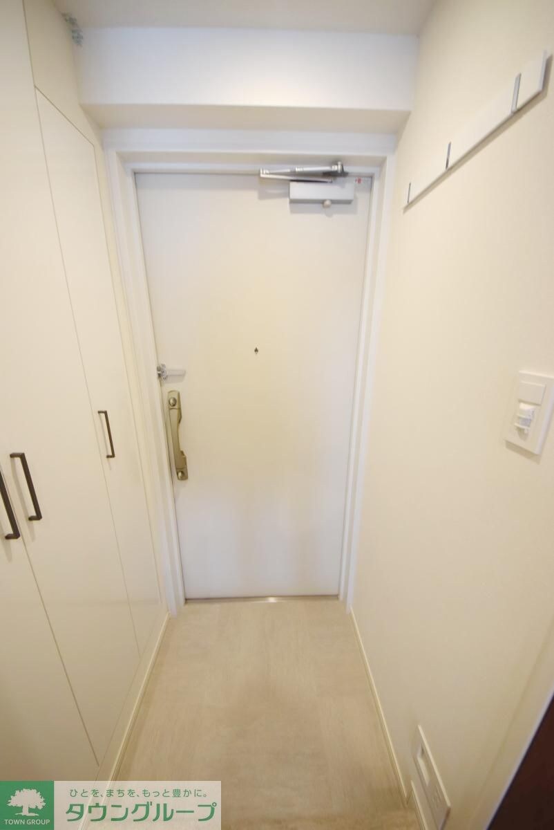 物件内観写真14　(玄関)