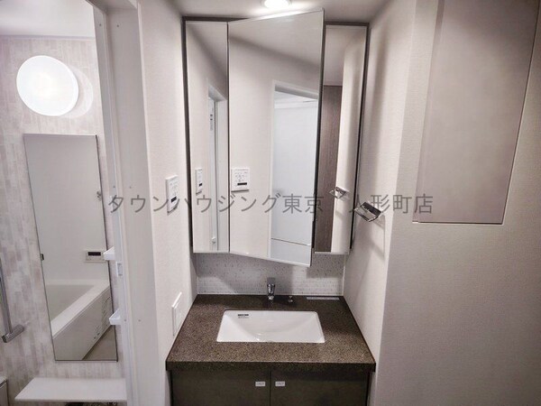 洗面(※写真は同じタイプの住戸です。)