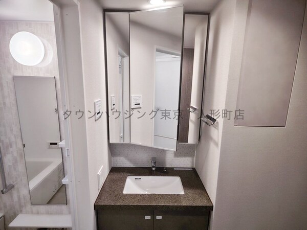 洗面(※写真は同じタイプの住戸です。)