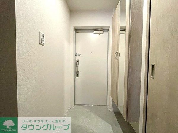 玄関(お問合せは(株)タウンハウジング赤坂店へ【03-5563-…)