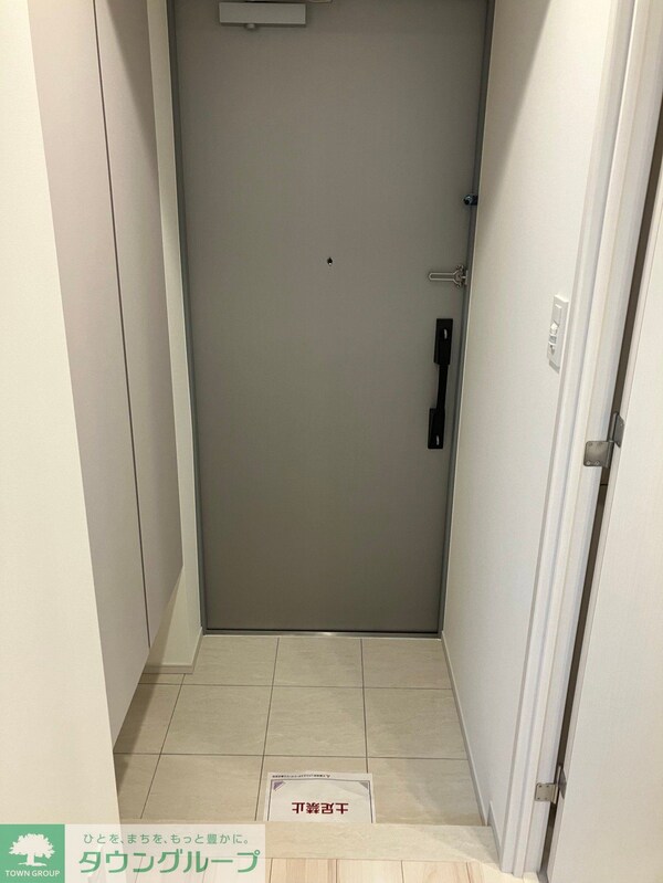 玄関(※別号室参考写真)