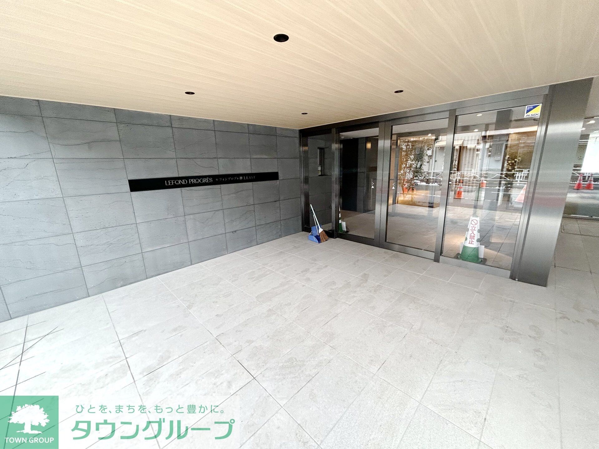 物件内観写真23　(エントランス)