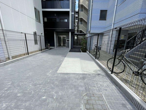 駐車場(庭)