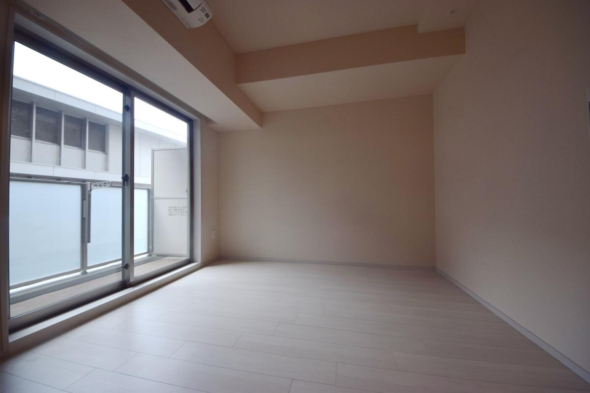 物件内観写真10　(リビング/居室)