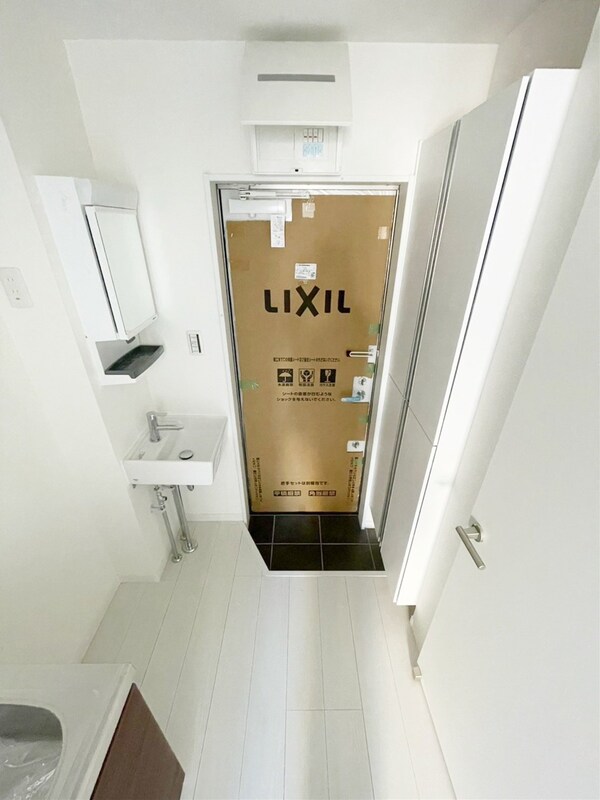 玄関(バルコニー)