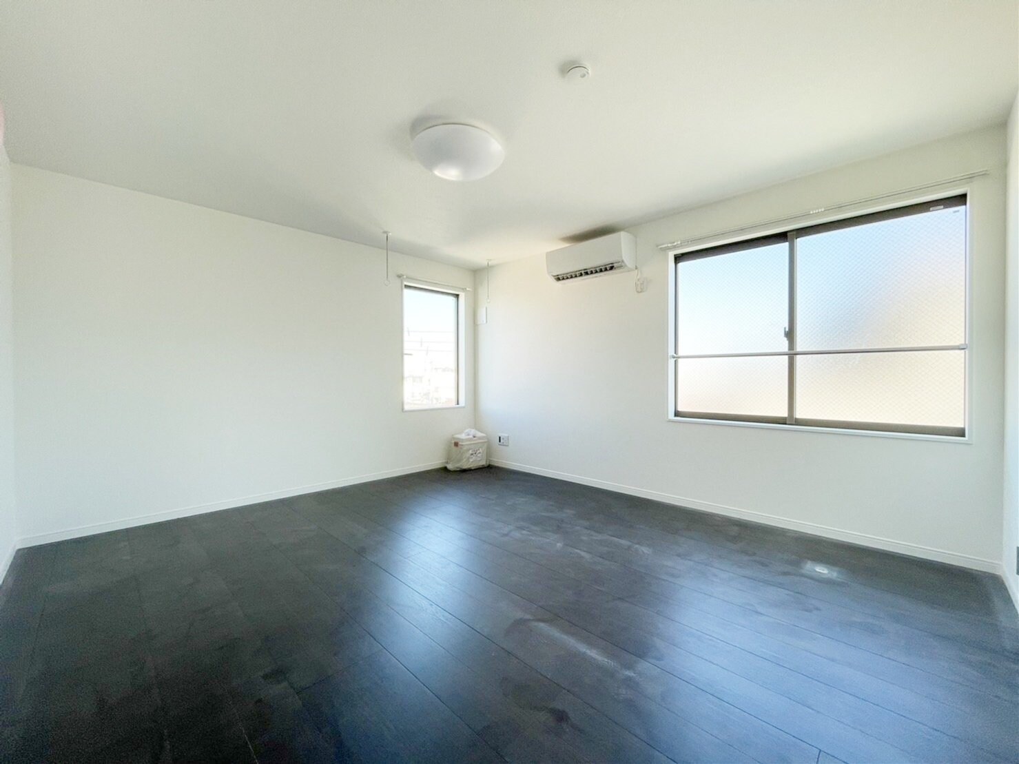 物件内観写真23　(リビング/居室)