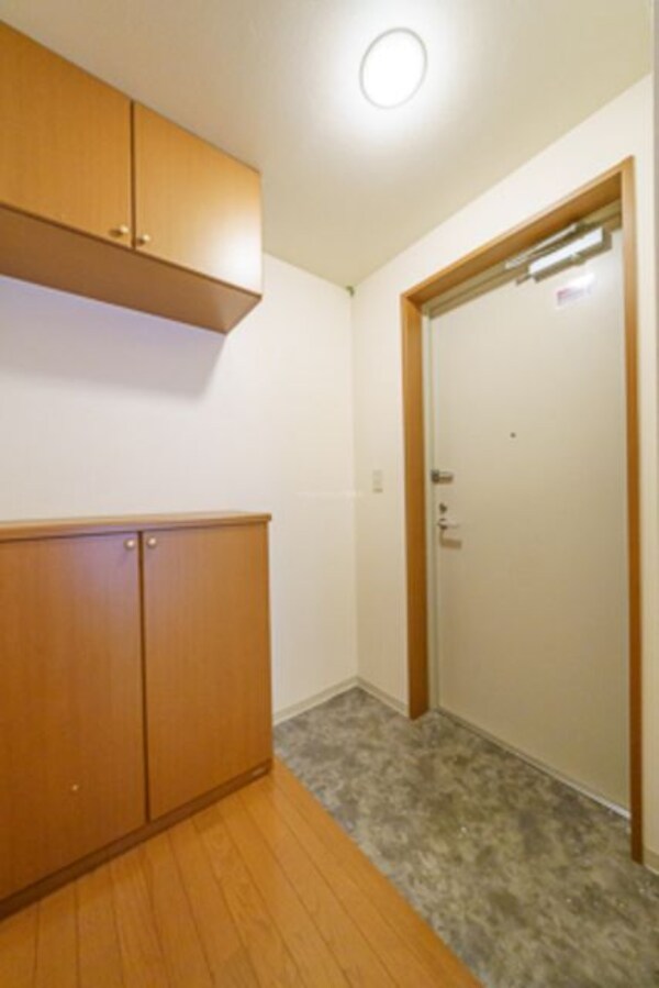 玄関(※写真は同タイプ住戸です。)