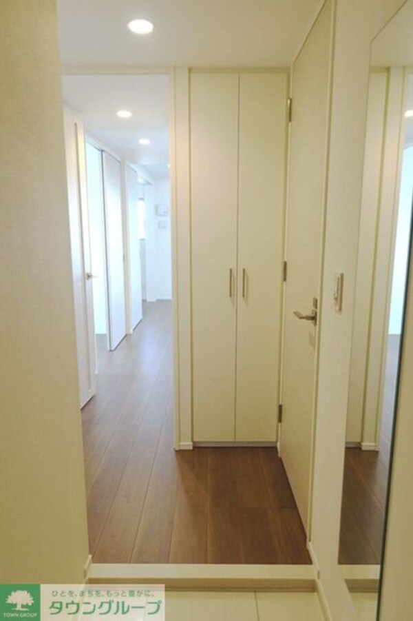 玄関(※写真は同タイプ住戸です。)