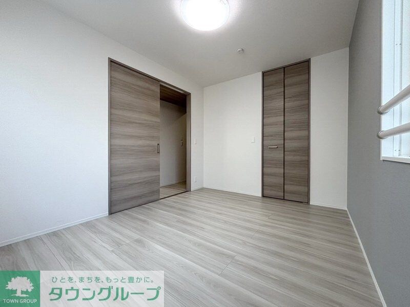 物件内観写真18　(リビング/居室)