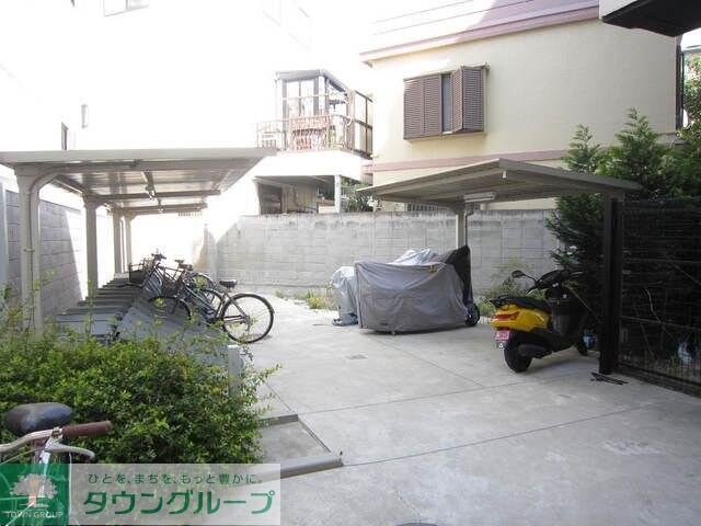 物件内観写真12　(駐輪場)