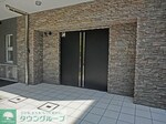 落ち着いた雰囲気のエントランス