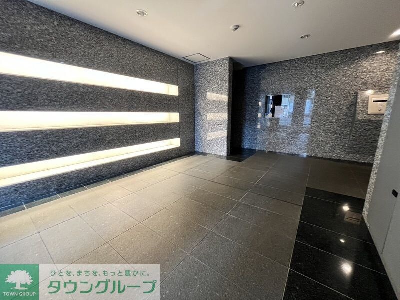 物件内観写真12　(エントランス)