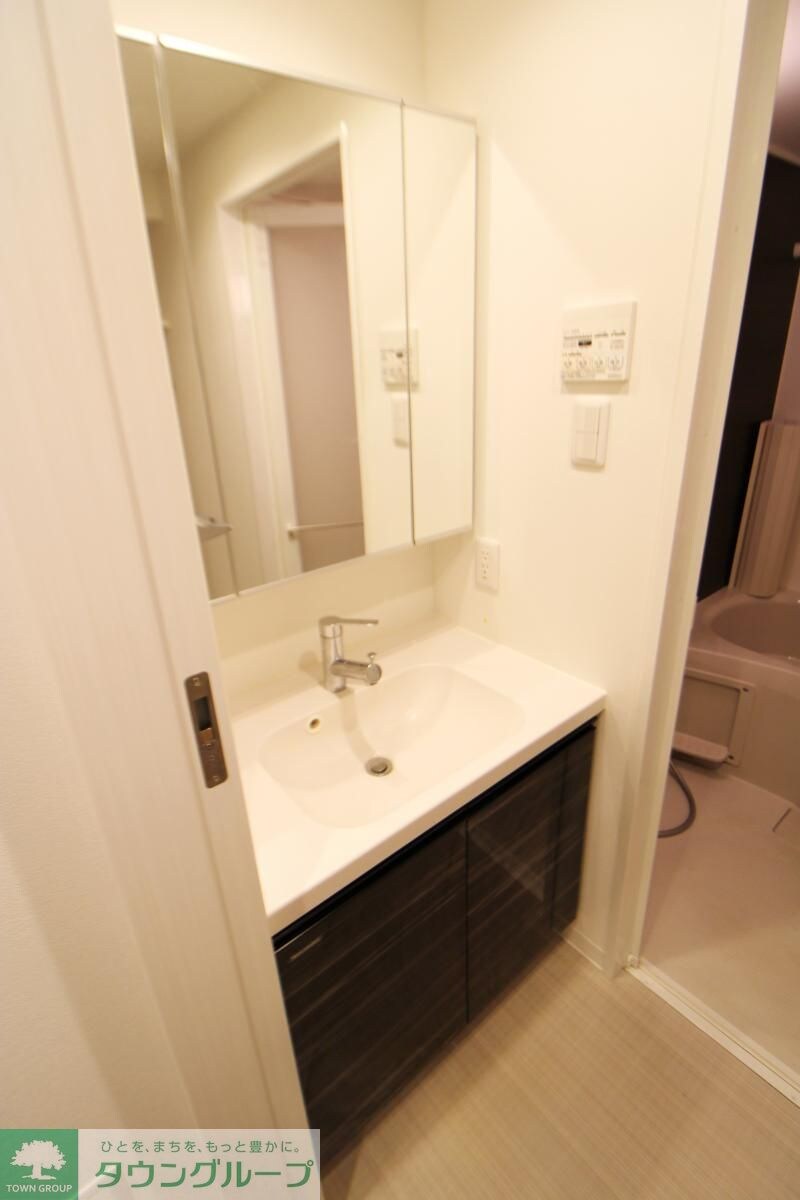 物件内観写真4　(洗面)