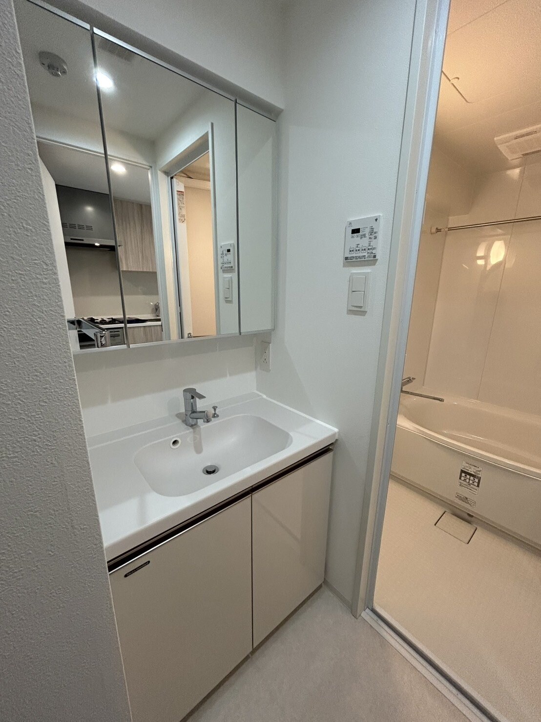 物件内観写真11　(洗面)