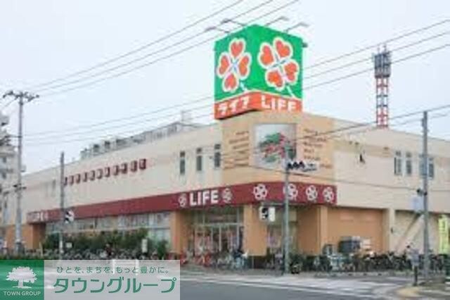 ライフ六町駅前店
