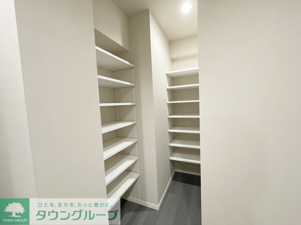 収納(お問合せは(株)タウンハウジング東京へ)