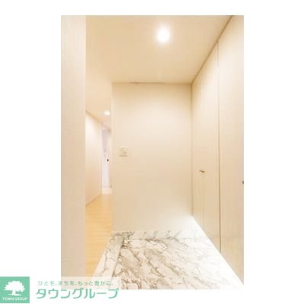 玄関(お問合せは(株)タウンハウジング赤坂店へ【03-5563-…)