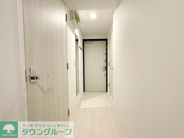 玄関(お問合せは(株)タウンハウジング赤坂店へ【03-5563-…)
