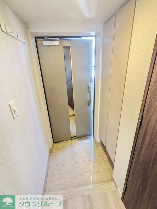 玄関(お問合せは(株)タウンハウジング赤坂店へ【03-5563-…)