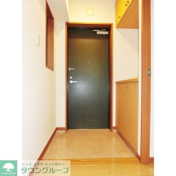 玄関(お問合せは(株)タウンハウジング東京へ)