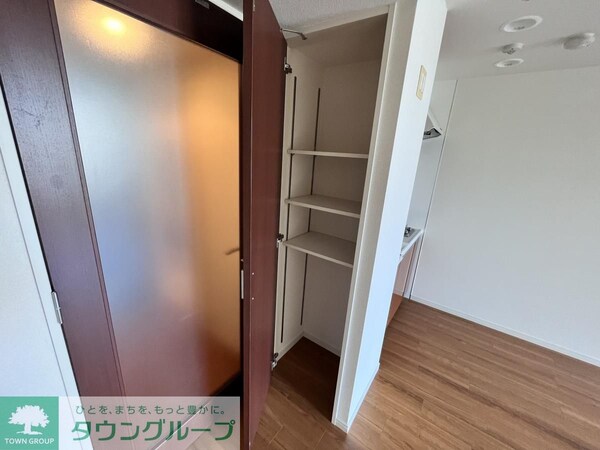 収納(お問合せは(株)タウンハウジング東京へ)