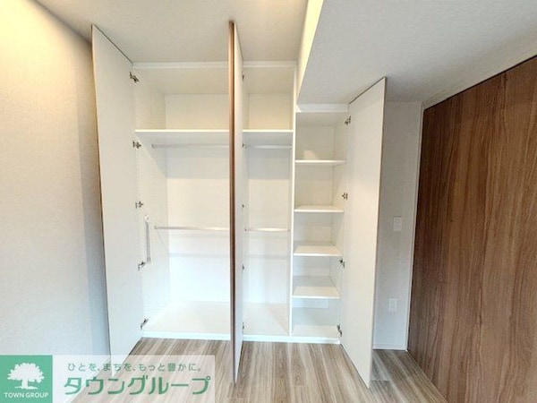 収納(お問合せは(株)タウンハウジング東京へ)