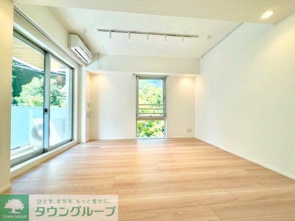エントランス(お問合せは(株)タウンハウジング東京へ)