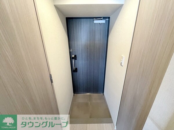 玄関(お問合せは(株)タウンハウジング東京へ)