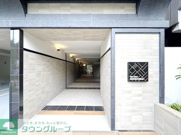 エントランス(お問合せは(株)タウンハウジング東京へ)