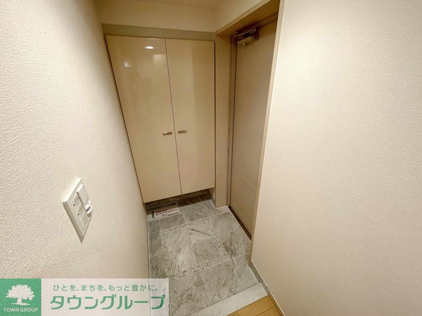玄関(タウンハウジングレジデンス事業部　恵比寿店・赤坂店までお問…)