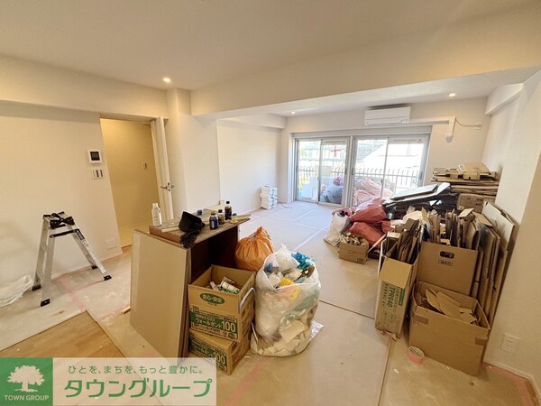 リビング・居室(リノベーション工事中)