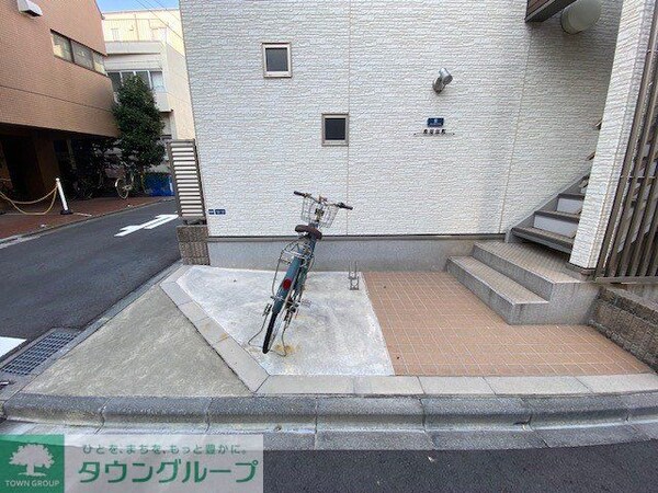 エントランス(駐輪場)