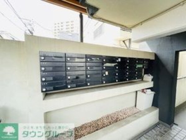エントランス(お問合せは(株)タウンハウジング東京へ)