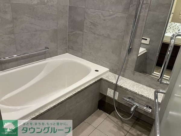 バス／シャワールーム等(※写真は同タイプ住戸です。)