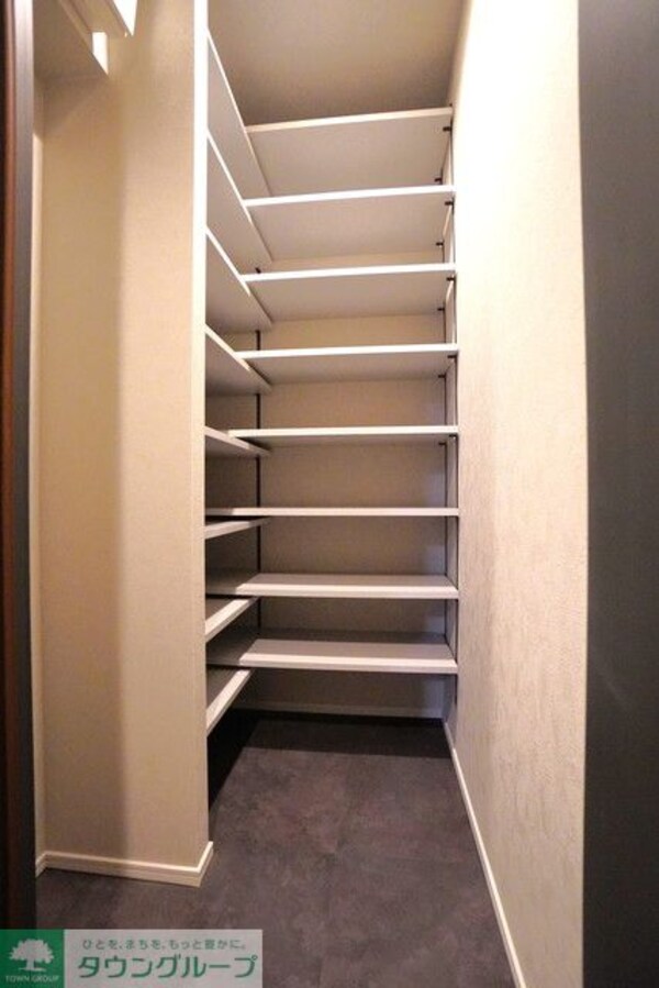 玄関(※写真は同タイプ住戸です。)