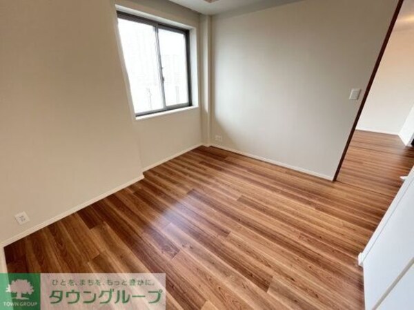 寝室(※別部屋写真参考。現況優先です。お問合せは(株)タウンハウ…)