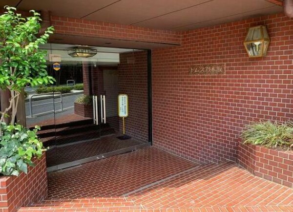 エントランス(お問合せは(株)タウンハウジング東京へ)